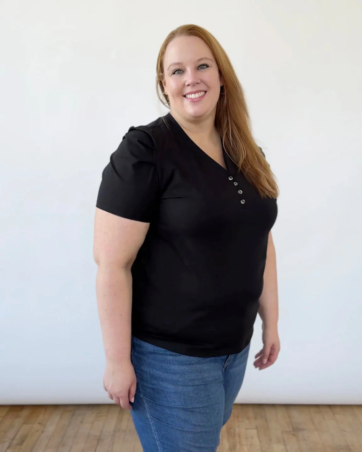 MONET henley top in Black