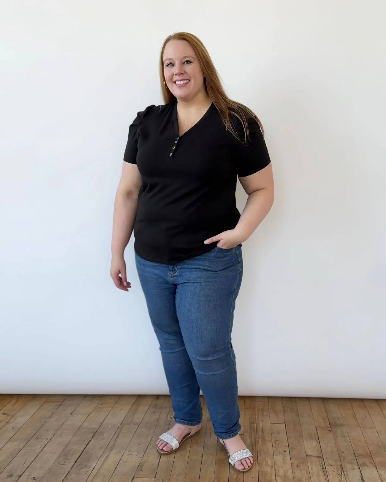 MONET henley top in Black