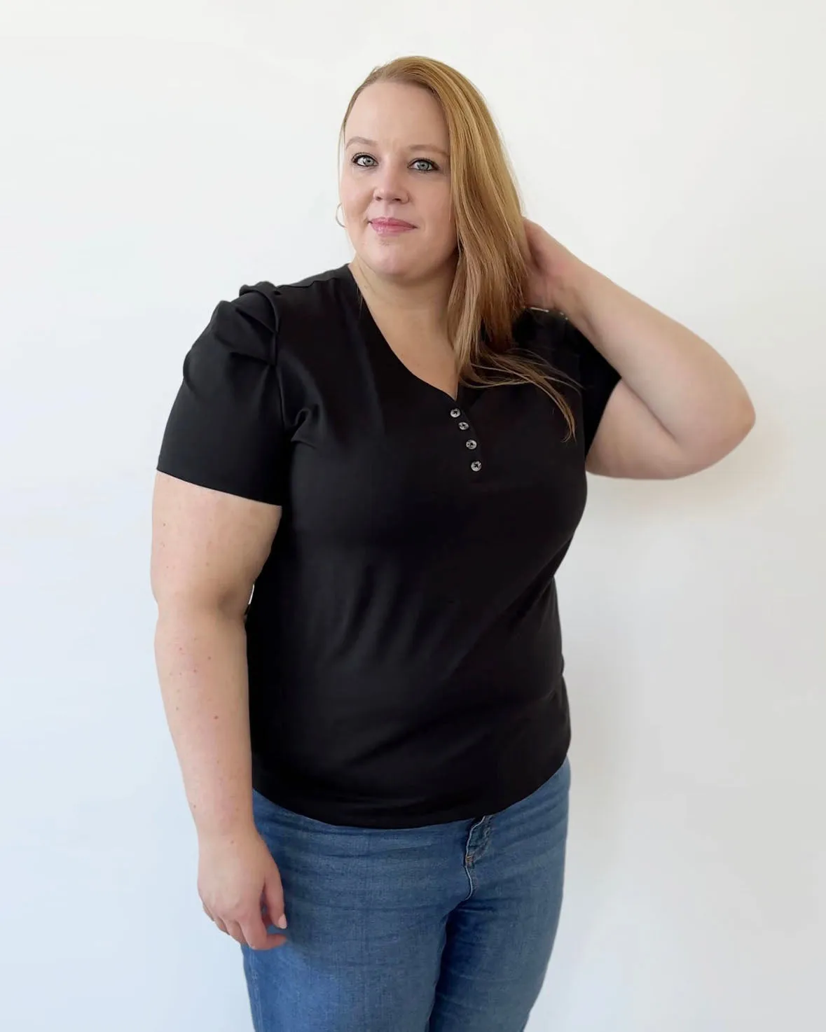 MONET henley top in Black