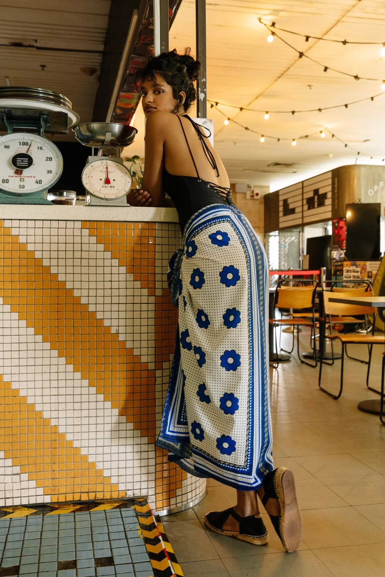 Pulika Sarong/Pareo - Blue and white Khanga Print