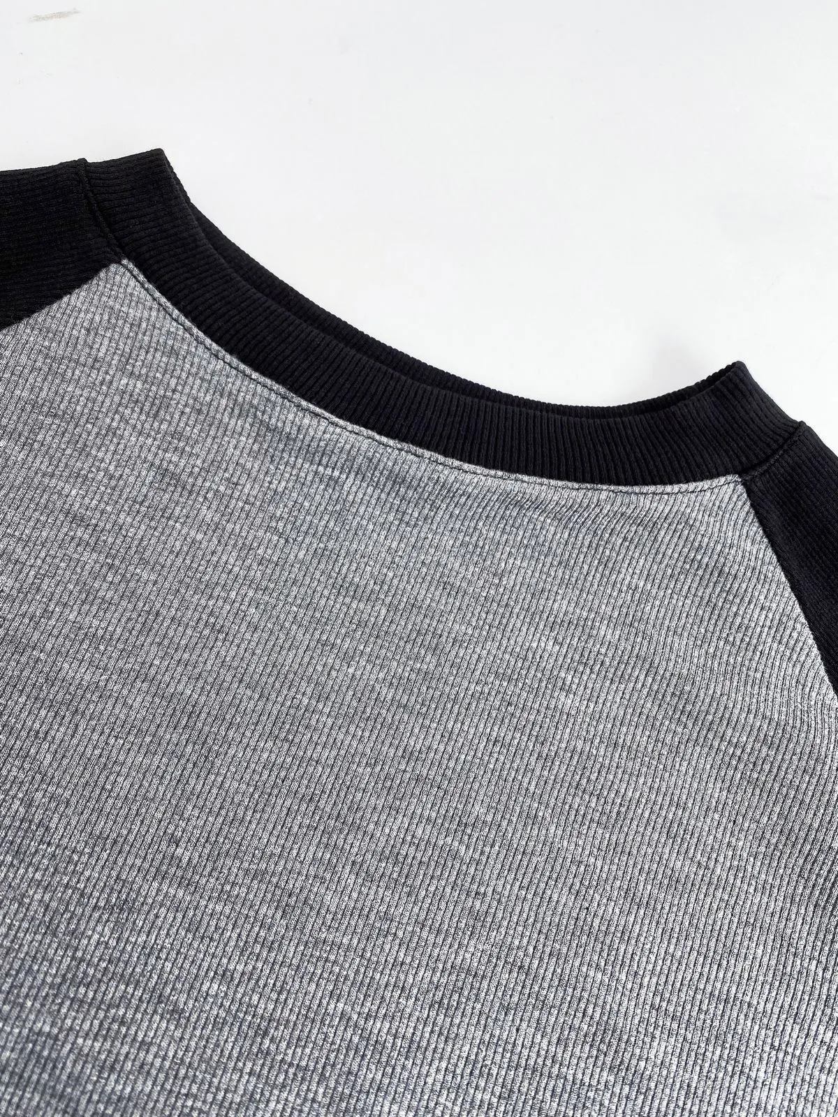 Raglan Sleeve Grunge Trendy Wing Print Crop Top