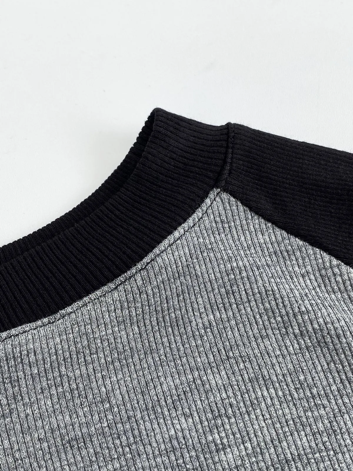 Raglan Sleeve Grunge Trendy Wing Print Crop Top